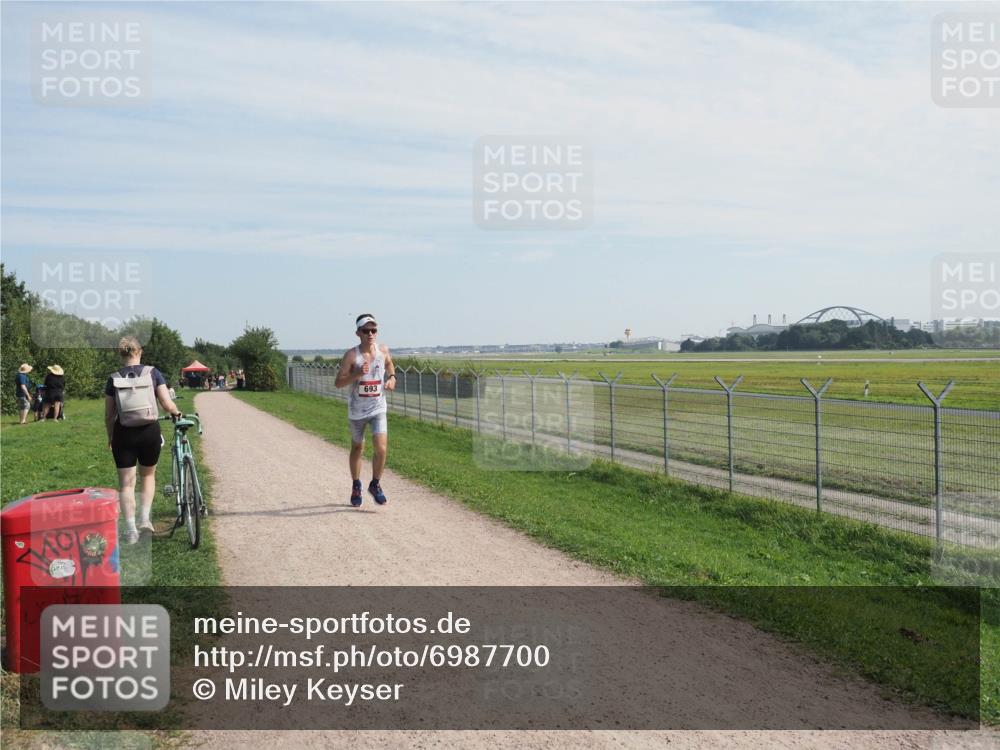 08.09.2024 - Airport Race Miley Keyser http://msf.ph/oto/6987700 08.09.2024 11:56:12 Laufen OLYMPUS, DIGITAL, CAMERA meine-sportfotos.de