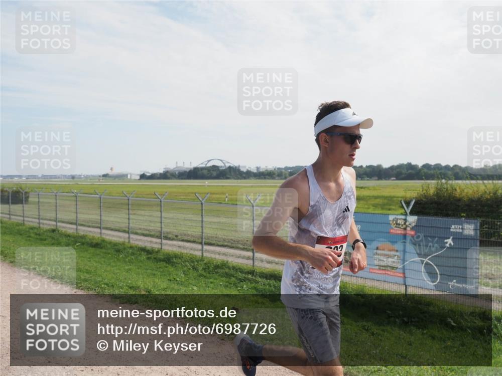 08.09.2024 - Airport Race Miley Keyser http://msf.ph/oto/6987726 08.09.2024 11:56:14 Laufen OLYMPUS, DIGITAL, CAMERA meine-sportfotos.de