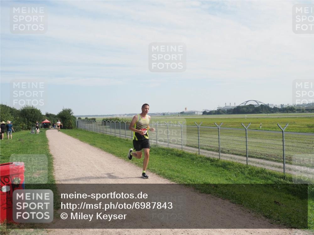 08.09.2024 - Airport Race Miley Keyser http://msf.ph/oto/6987843 08.09.2024 11:57:08 Laufen OLYMPUS, DIGITAL, CAMERA meine-sportfotos.de
