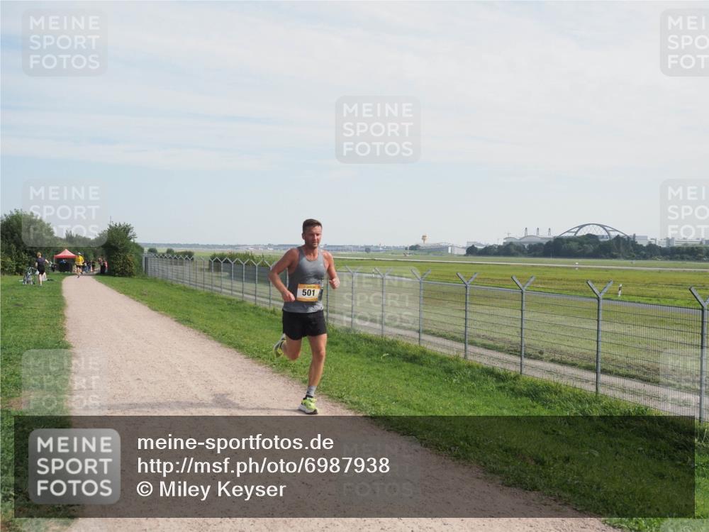 08.09.2024 - Airport Race Miley Keyser http://msf.ph/oto/6987938 08.09.2024 11:58:01 Laufen OLYMPUS, DIGITAL, CAMERA meine-sportfotos.de