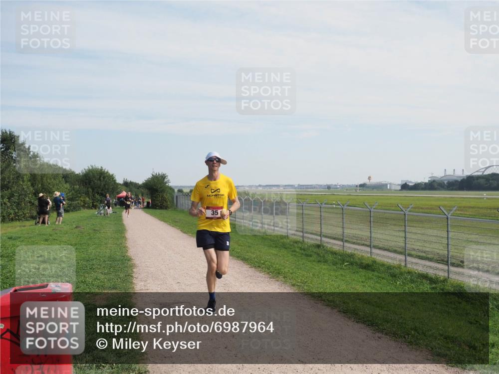 08.09.2024 - Airport Race Miley Keyser http://msf.ph/oto/6987964 08.09.2024 11:58:16 Laufen OLYMPUS, DIGITAL, CAMERA meine-sportfotos.de