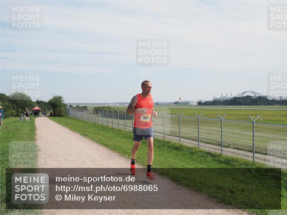 08.09.2024 - Airport Race Miley Keyser http://msf.ph/oto/6988065 08.09.2024 11:58:42 Laufen OLYMPUS, DIGITAL, CAMERA meine-sportfotos.de