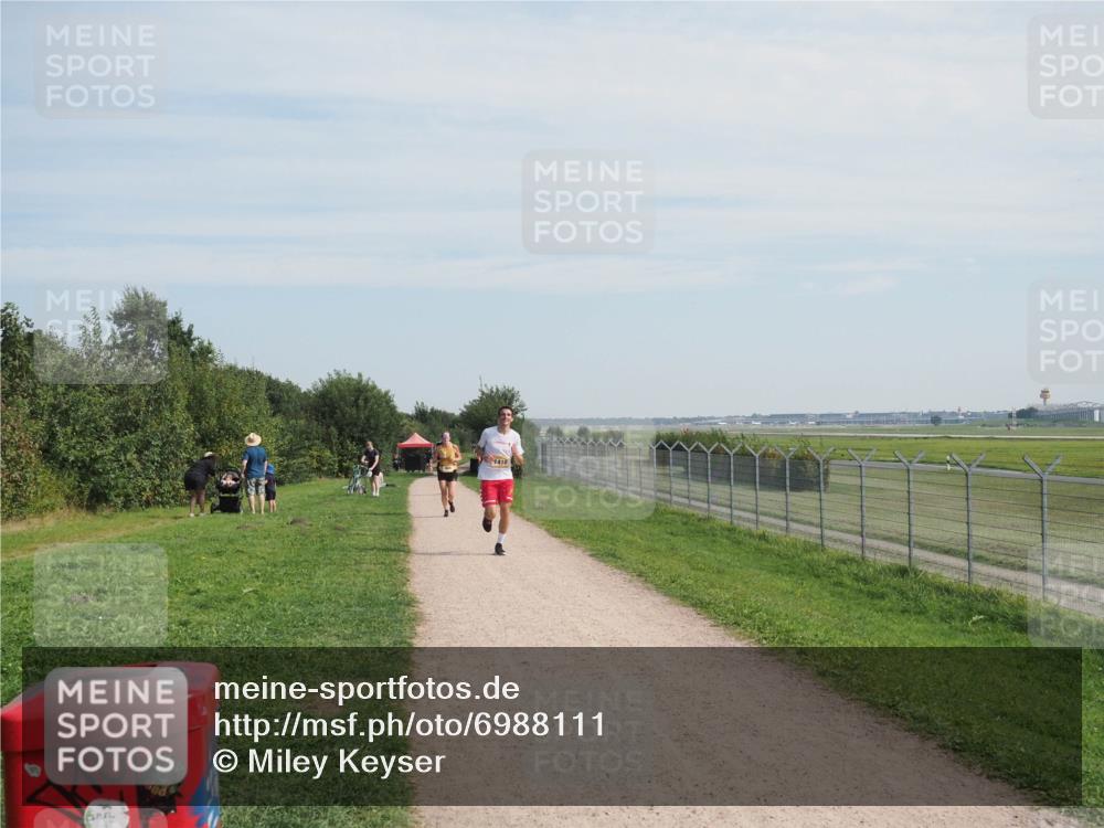 08.09.2024 - Airport Race Miley Keyser http://msf.ph/oto/6988111 08.09.2024 11:59:26 Laufen OLYMPUS, DIGITAL, CAMERA meine-sportfotos.de