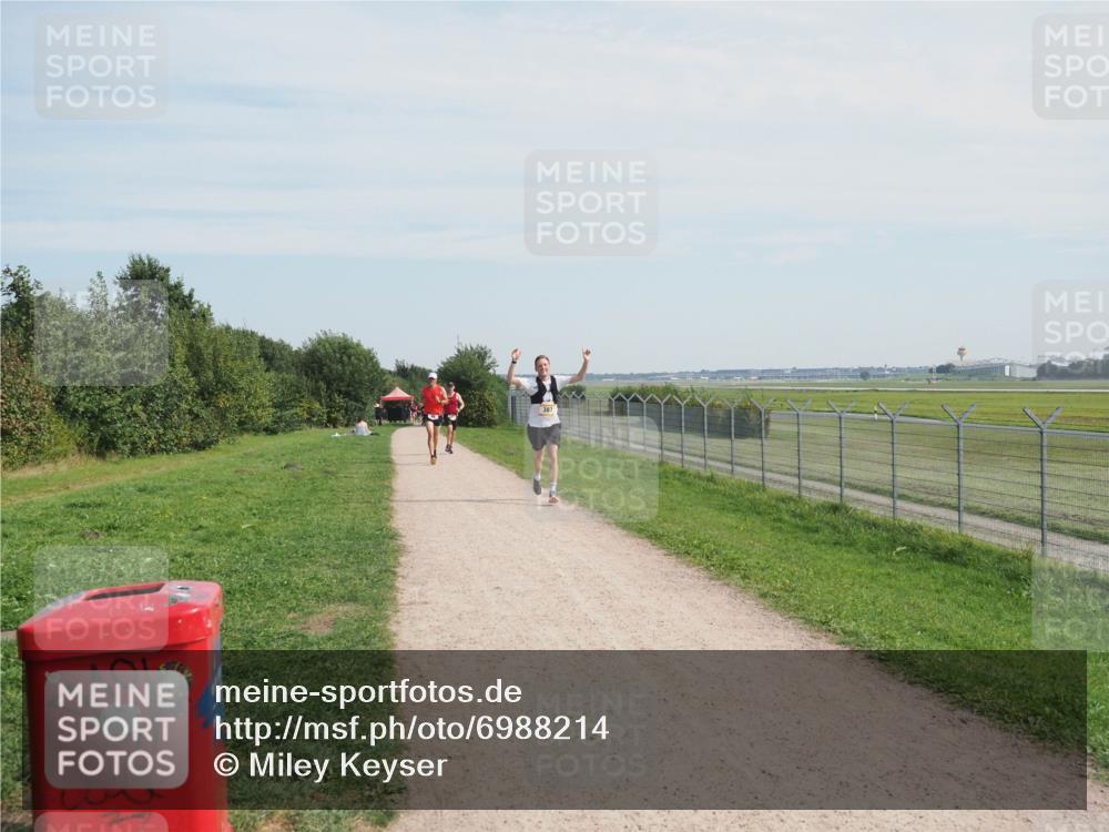08.09.2024 - Airport Race Miley Keyser http://msf.ph/oto/6988214 08.09.2024 12:00:44 Laufen OLYMPUS, DIGITAL, CAMERA meine-sportfotos.de