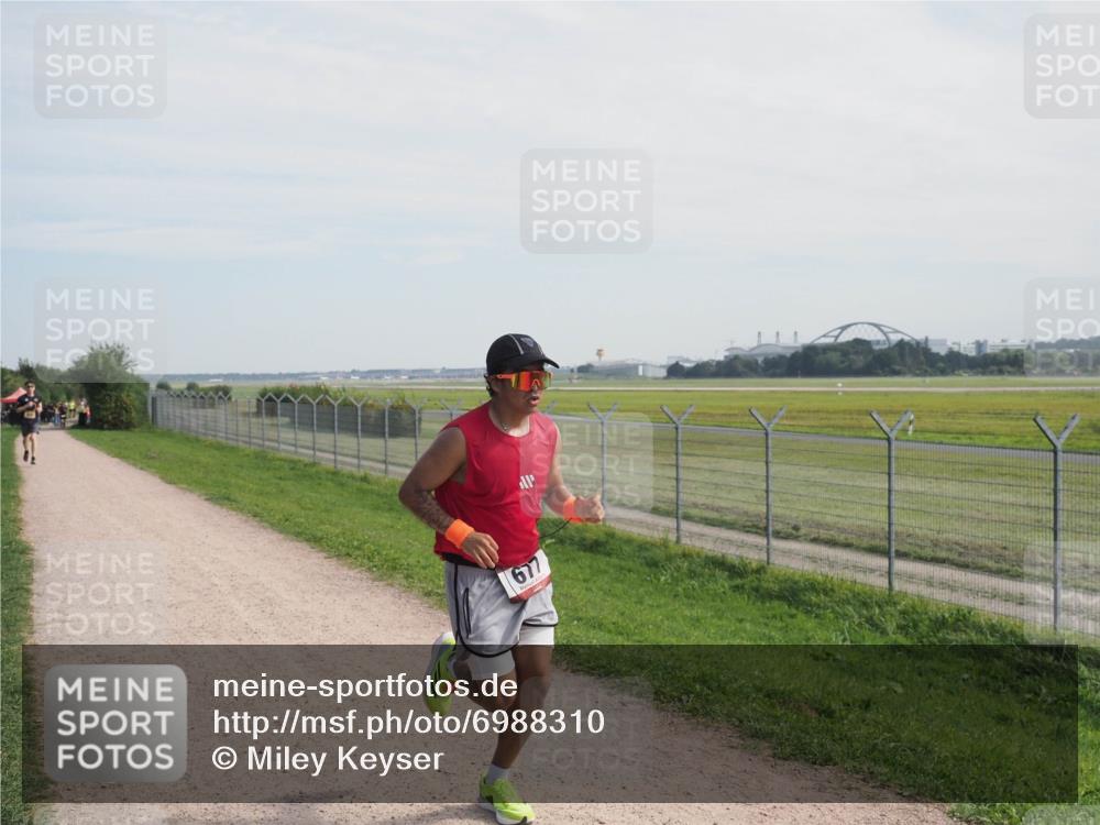 08.09.2024 - Airport Race Miley Keyser http://msf.ph/oto/6988310 08.09.2024 12:01:09 Laufen OLYMPUS, DIGITAL, CAMERA meine-sportfotos.de