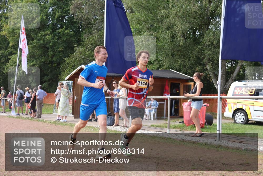 08.09.2024 - Airport Race Strokosch-Dieckow http://msf.ph/oto/6988314 08.09.2024 12:31:44 Ziel 184, 326, 385, 629, 996, 1151, 1167, 3144 meine-sportfotos.de