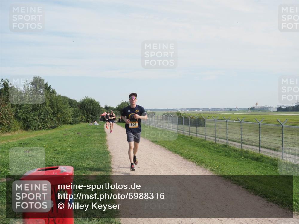08.09.2024 - Airport Race Miley Keyser http://msf.ph/oto/6988316 08.09.2024 12:01:16 Laufen OLYMPUS, DIGITAL, CAMERA meine-sportfotos.de