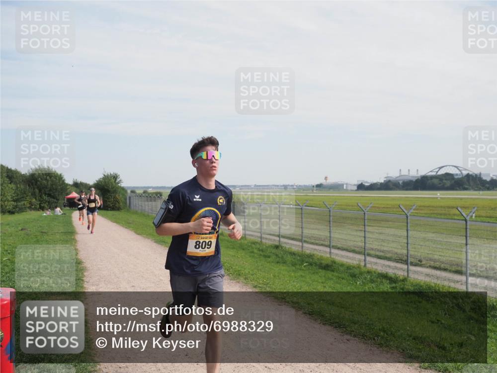 08.09.2024 - Airport Race Miley Keyser http://msf.ph/oto/6988329 08.09.2024 12:01:17 Laufen OLYMPUS, DIGITAL, CAMERA meine-sportfotos.de