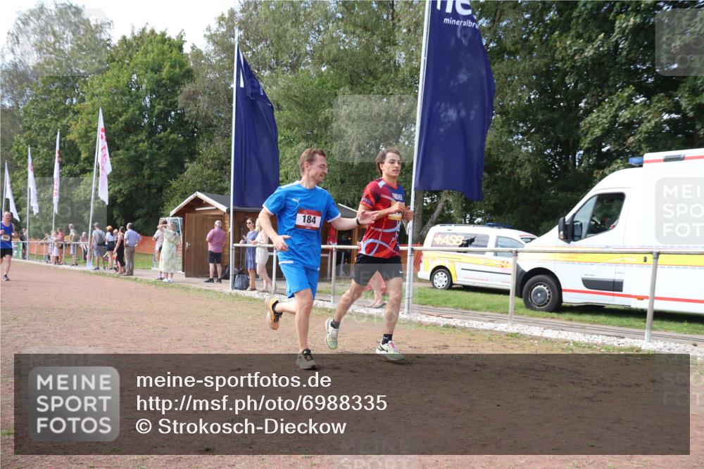 08.09.2024 - Airport Race Strokosch-Dieckow http://msf.ph/oto/6988335 08.09.2024 12:31:45 Ziel 98, 184, 385, 996, 1151, 1167, 3144 meine-sportfotos.de