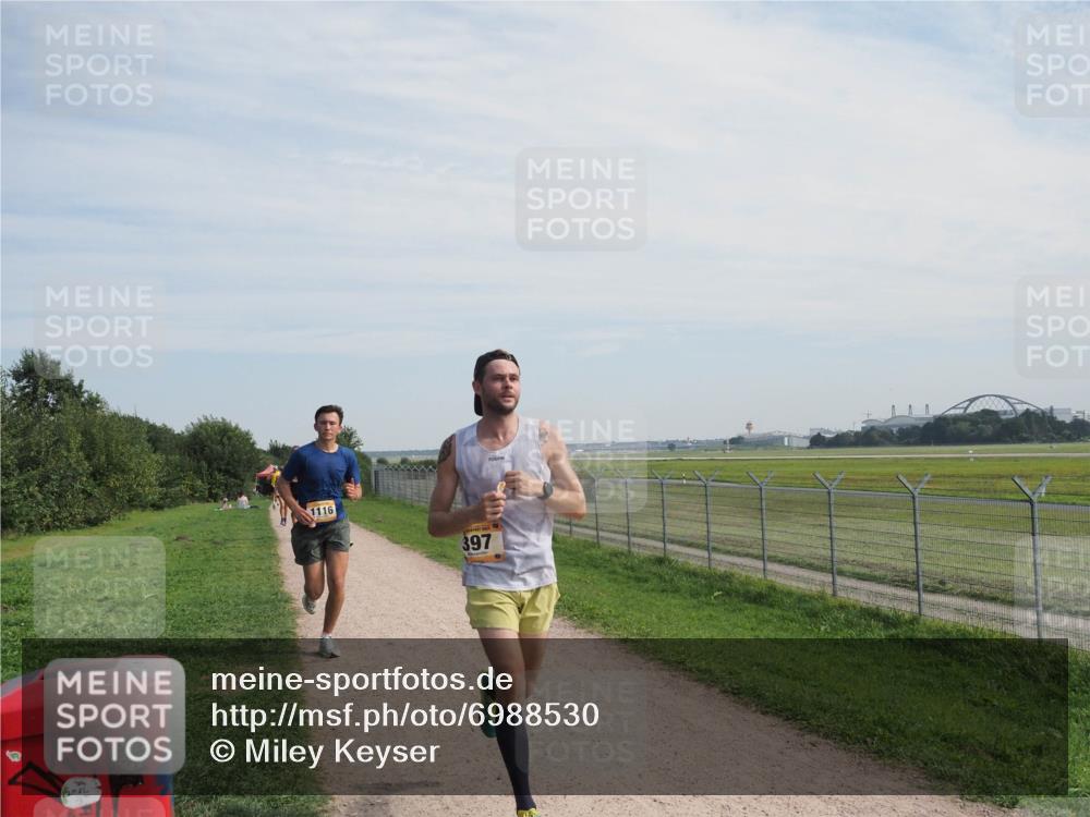 08.09.2024 - Airport Race Miley Keyser http://msf.ph/oto/6988530 08.09.2024 12:02:01 Laufen OLYMPUS, DIGITAL, CAMERA meine-sportfotos.de