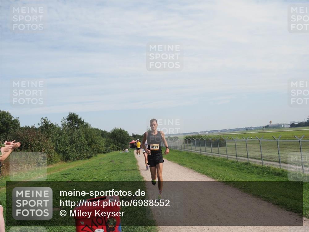 08.09.2024 - Airport Race Miley Keyser http://msf.ph/oto/6988552 08.09.2024 12:02:05 Laufen OLYMPUS, DIGITAL, CAMERA meine-sportfotos.de
