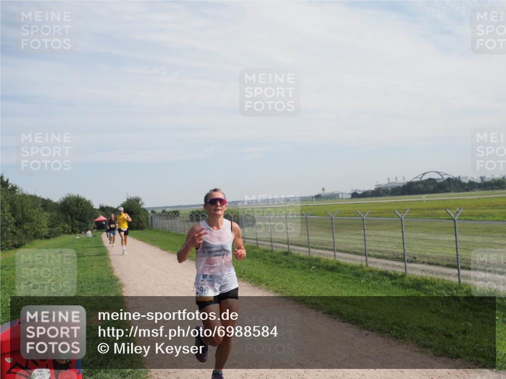 08.09.2024 - Airport Race Miley Keyser http://msf.ph/oto/6988584 08.09.2024 12:02:08 Laufen OLYMPUS, DIGITAL, CAMERA meine-sportfotos.de