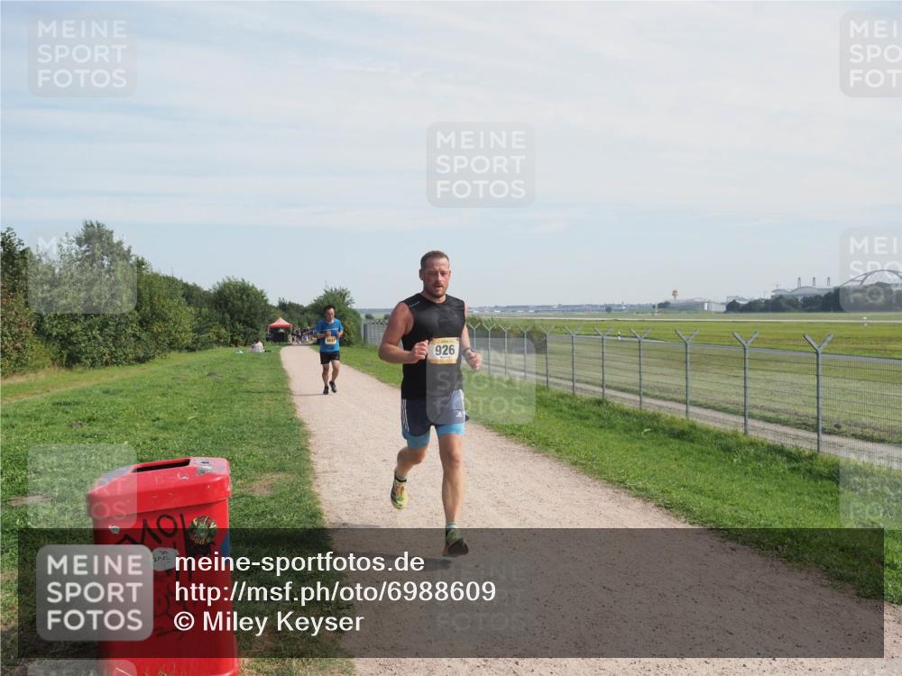 08.09.2024 - Airport Race Miley Keyser http://msf.ph/oto/6988609 08.09.2024 12:02:14 Laufen OLYMPUS, DIGITAL, CAMERA meine-sportfotos.de