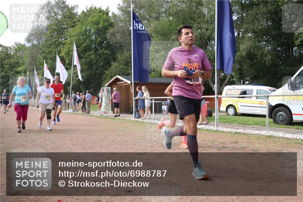 08.09.2024 - Airport Race Strokosch-Dieckow http://msf.ph/oto/6988787 08.09.2024 12:32:03 Ziel 208, 704, 785, 848, 1113, 1220, 1347, 2611 meine-sportfotos.de