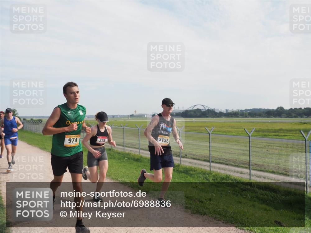08.09.2024 - Airport Race Miley Keyser http://msf.ph/oto/6988836 08.09.2024 12:03:16 Laufen OLYMPUS, DIGITAL, CAMERA meine-sportfotos.de