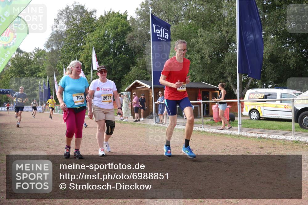 08.09.2024 - Airport Race Strokosch-Dieckow http://msf.ph/oto/6988851 08.09.2024 12:32:05 Ziel 208, 704, 785, 848, 1113, 1220, 1347, 2611 meine-sportfotos.de