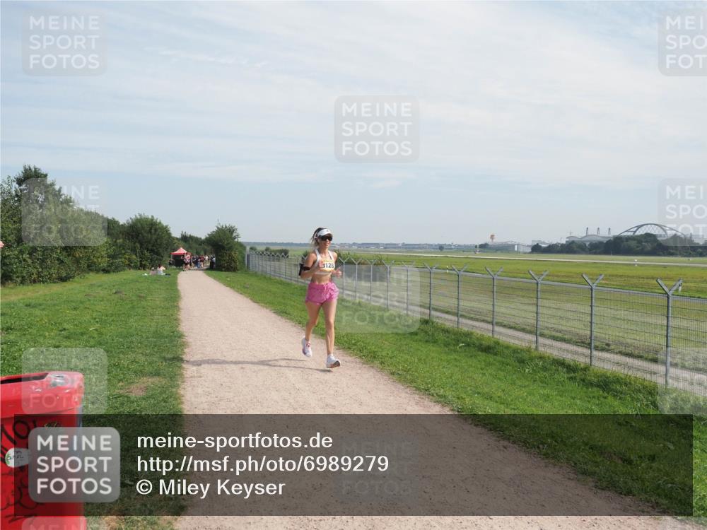 08.09.2024 - Airport Race Miley Keyser http://msf.ph/oto/6989279 08.09.2024 12:04:32 Laufen OLYMPUS, DIGITAL, CAMERA meine-sportfotos.de