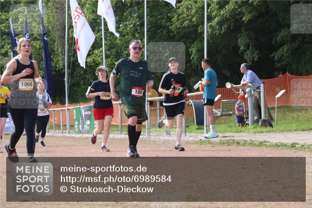 08.09.2024 - Airport Race Strokosch-Dieckow http://msf.ph/oto/6989584 08.09.2024 13:04:58 Ziel 100, 782, 803, 920, 1066, 1498 meine-sportfotos.de