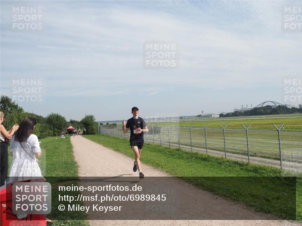 08.09.2024 - Airport Race Miley Keyser http://msf.ph/oto/6989845 08.09.2024 12:06:19 Laufen OLYMPUS, DIGITAL, CAMERA meine-sportfotos.de