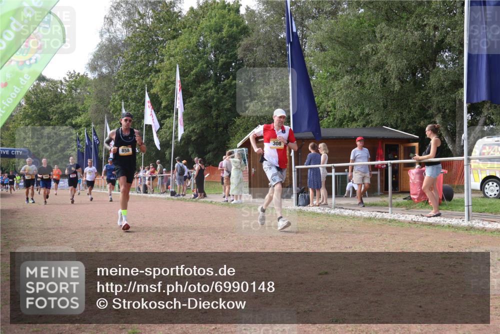 08.09.2024 - Airport Race Strokosch-Dieckow http://msf.ph/oto/6990148 08.09.2024 12:33:36 Ziel 251, 252, 253, 308, 673, 858, 938, 940, 1043, 1134, 1302, 1346, 3124 meine-sportfotos.de