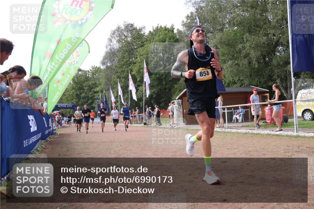 08.09.2024 - Airport Race Strokosch-Dieckow http://msf.ph/oto/6990173 08.09.2024 12:33:38 Ziel 251, 252, 253, 308, 579, 673, 858, 938, 940, 1043, 1134, 1302, 3124 meine-sportfotos.de