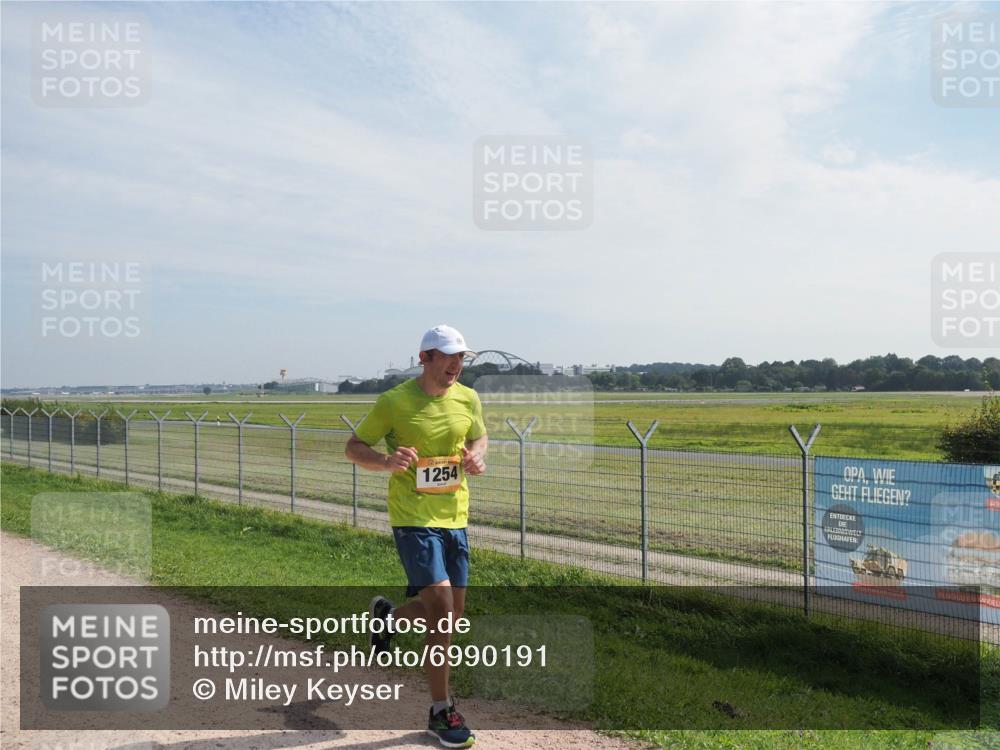 08.09.2024 - Airport Race Miley Keyser http://msf.ph/oto/6990191 08.09.2024 12:07:30 Laufen OLYMPUS, DIGITAL, CAMERA meine-sportfotos.de