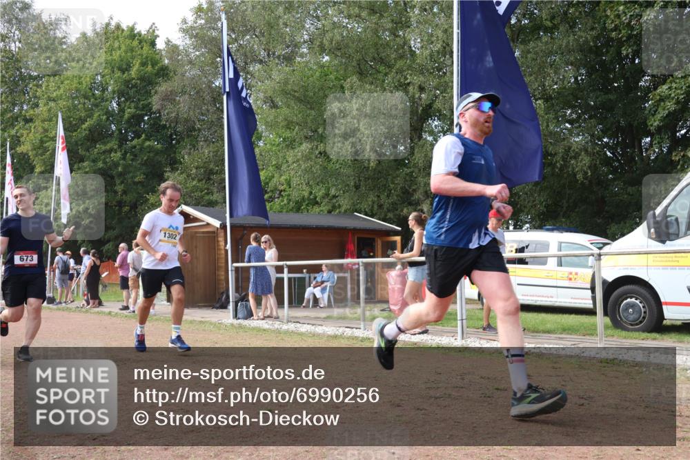 08.09.2024 - Airport Race Strokosch-Dieckow http://msf.ph/oto/6990256 08.09.2024 12:33:41 Ziel 251, 252, 253, 330, 526, 576, 579, 673, 938, 940, 1043, 1134, 1302, 3124 meine-sportfotos.de