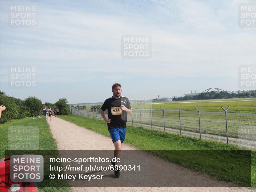 08.09.2024 - Airport Race Miley Keyser http://msf.ph/oto/6990341 08.09.2024 12:08:02 Laufen OLYMPUS, DIGITAL, CAMERA meine-sportfotos.de