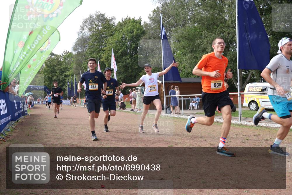 08.09.2024 - Airport Race Strokosch-Dieckow http://msf.ph/oto/6990438 08.09.2024 12:33:45 Ziel 193, 251, 252, 253, 330, 526, 576, 579, 938, 1043, 1102, 1134 meine-sportfotos.de