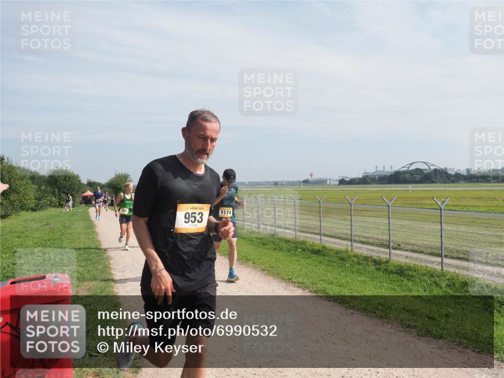 08.09.2024 - Airport Race Miley Keyser http://msf.ph/oto/6990532 08.09.2024 12:08:27 Laufen OLYMPUS, DIGITAL, CAMERA meine-sportfotos.de