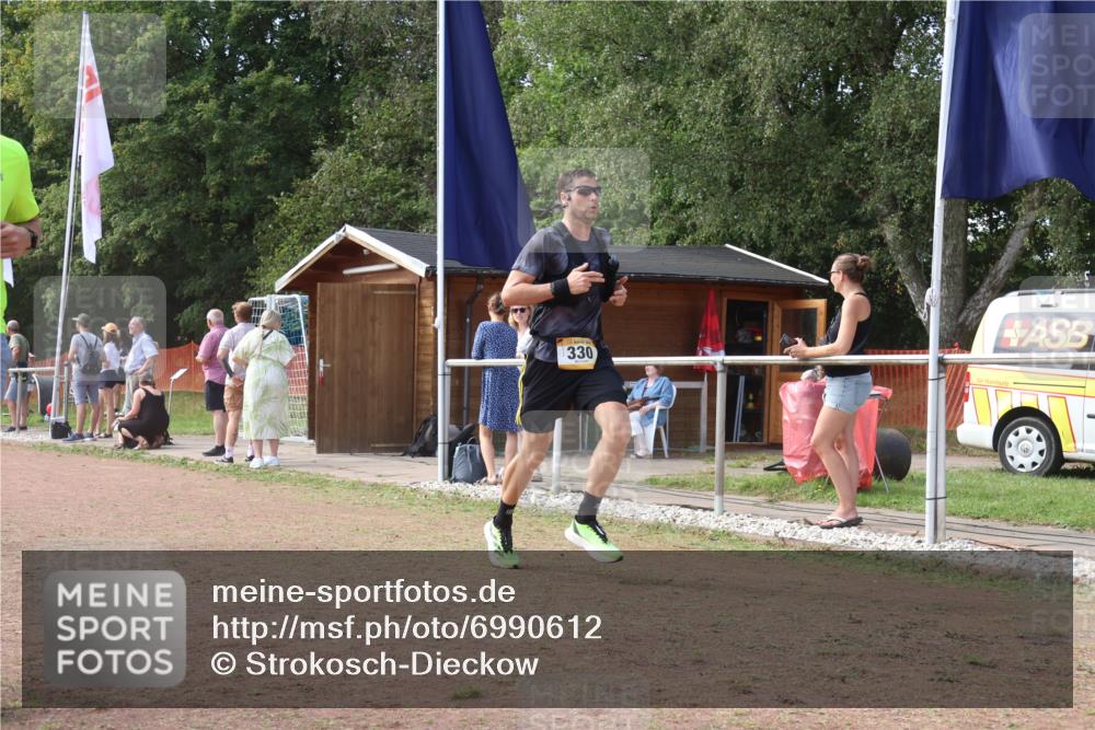 08.09.2024 - Airport Race Strokosch-Dieckow http://msf.ph/oto/6990612 08.09.2024 12:33:51 Ziel 193, 330, 526, 576, 1098, 1102, 1263 meine-sportfotos.de