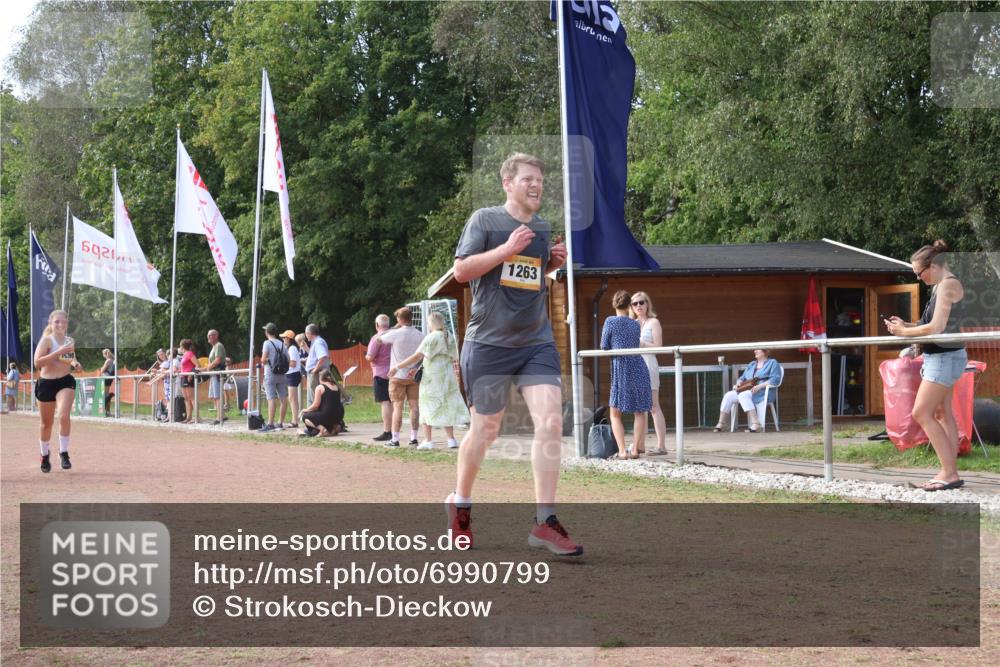 08.09.2024 - Airport Race Strokosch-Dieckow http://msf.ph/oto/6990799 08.09.2024 12:33:56 Ziel 1098, 1263 meine-sportfotos.de