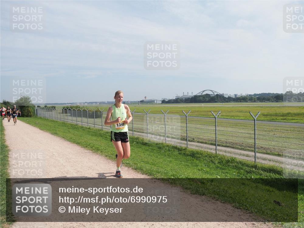 08.09.2024 - Airport Race Miley Keyser http://msf.ph/oto/6990975 08.09.2024 12:09:06 Laufen OLYMPUS, DIGITAL, CAMERA meine-sportfotos.de