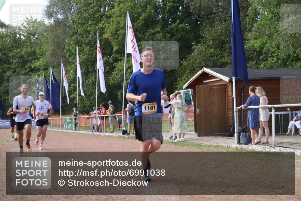 08.09.2024 - Airport Race Strokosch-Dieckow http://msf.ph/oto/6991038 08.09.2024 12:34:16 Ziel 104, 407, 927, 1161, 1273, 1527 meine-sportfotos.de