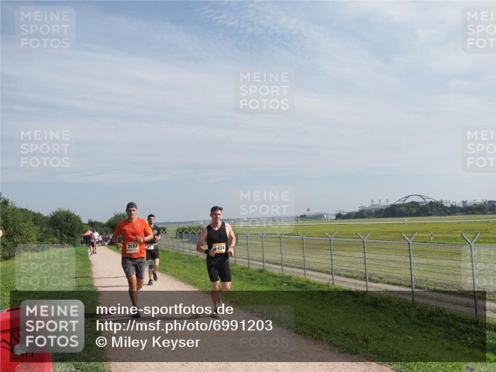 08.09.2024 - Airport Race Miley Keyser http://msf.ph/oto/6991203 08.09.2024 12:09:55 Laufen OLYMPUS, DIGITAL, CAMERA meine-sportfotos.de