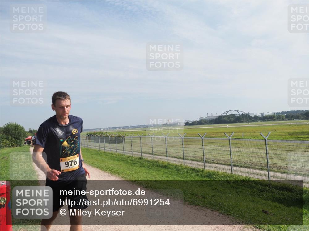 08.09.2024 - Airport Race Miley Keyser http://msf.ph/oto/6991254 08.09.2024 12:09:59 Laufen OLYMPUS, DIGITAL, CAMERA meine-sportfotos.de