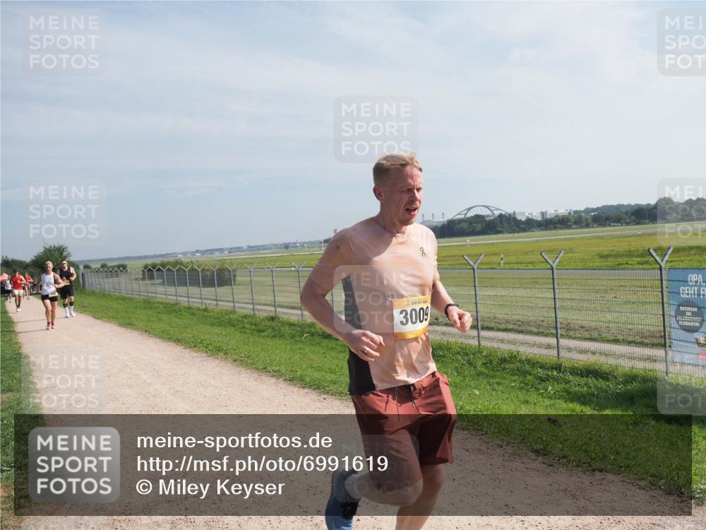 08.09.2024 - Airport Race Miley Keyser http://msf.ph/oto/6991619 08.09.2024 12:10:42 Laufen OLYMPUS, DIGITAL, CAMERA meine-sportfotos.de