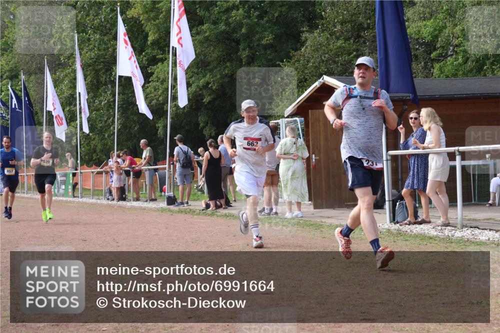 08.09.2024 - Airport Race Strokosch-Dieckow http://msf.ph/oto/6991664 08.09.2024 12:34:38 Ziel 231, 520, 662, 798, 857, 1072 meine-sportfotos.de