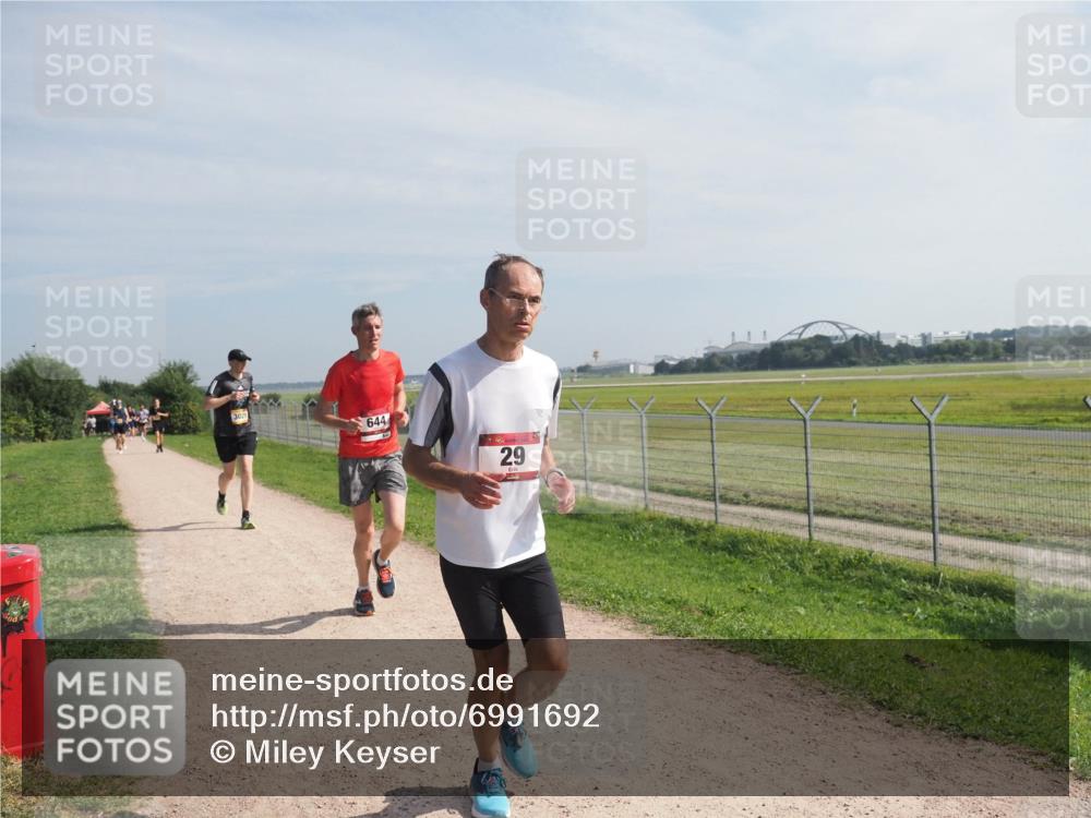 08.09.2024 - Airport Race Miley Keyser http://msf.ph/oto/6991692 08.09.2024 12:10:59 Laufen OLYMPUS, DIGITAL, CAMERA meine-sportfotos.de