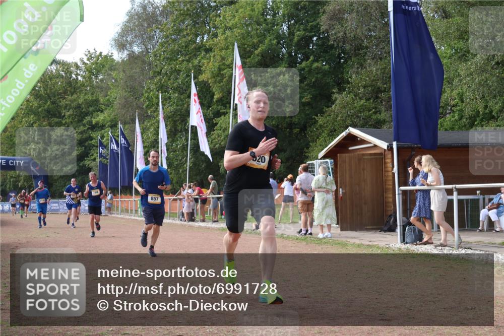08.09.2024 - Airport Race Strokosch-Dieckow http://msf.ph/oto/6991728 08.09.2024 12:34:41 Ziel 231, 520, 662, 733, 798, 857 meine-sportfotos.de