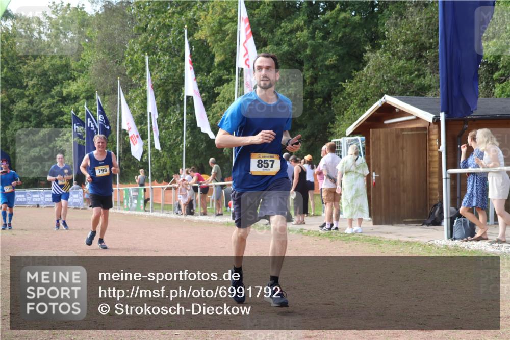 08.09.2024 - Airport Race Strokosch-Dieckow http://msf.ph/oto/6991792 08.09.2024 12:34:43 Ziel 733, 798, 857, 1148 meine-sportfotos.de