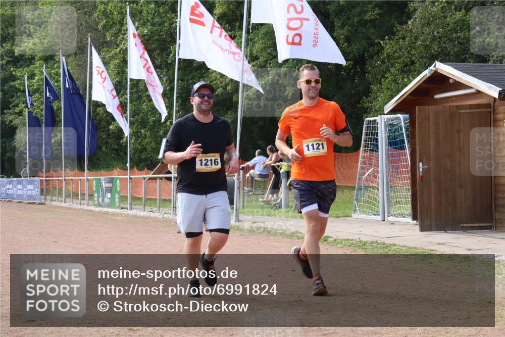08.09.2024 - Airport Race Strokosch-Dieckow http://msf.ph/oto/6991824 08.09.2024 13:08:41 Ziel 13, 1121, 1216 meine-sportfotos.de