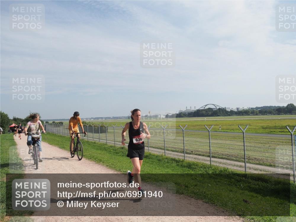 08.09.2024 - Airport Race Miley Keyser http://msf.ph/oto/6991940 08.09.2024 12:11:27 Laufen OLYMPUS, DIGITAL, CAMERA meine-sportfotos.de
