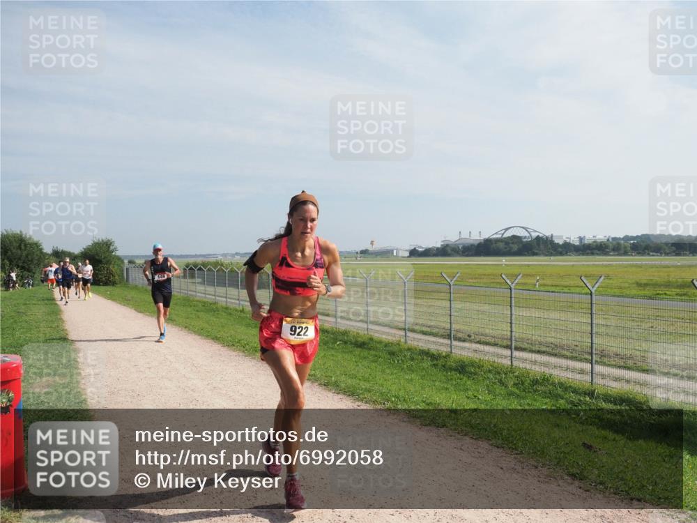 08.09.2024 - Airport Race Miley Keyser http://msf.ph/oto/6992058 08.09.2024 12:11:47 Laufen OLYMPUS, DIGITAL, CAMERA meine-sportfotos.de