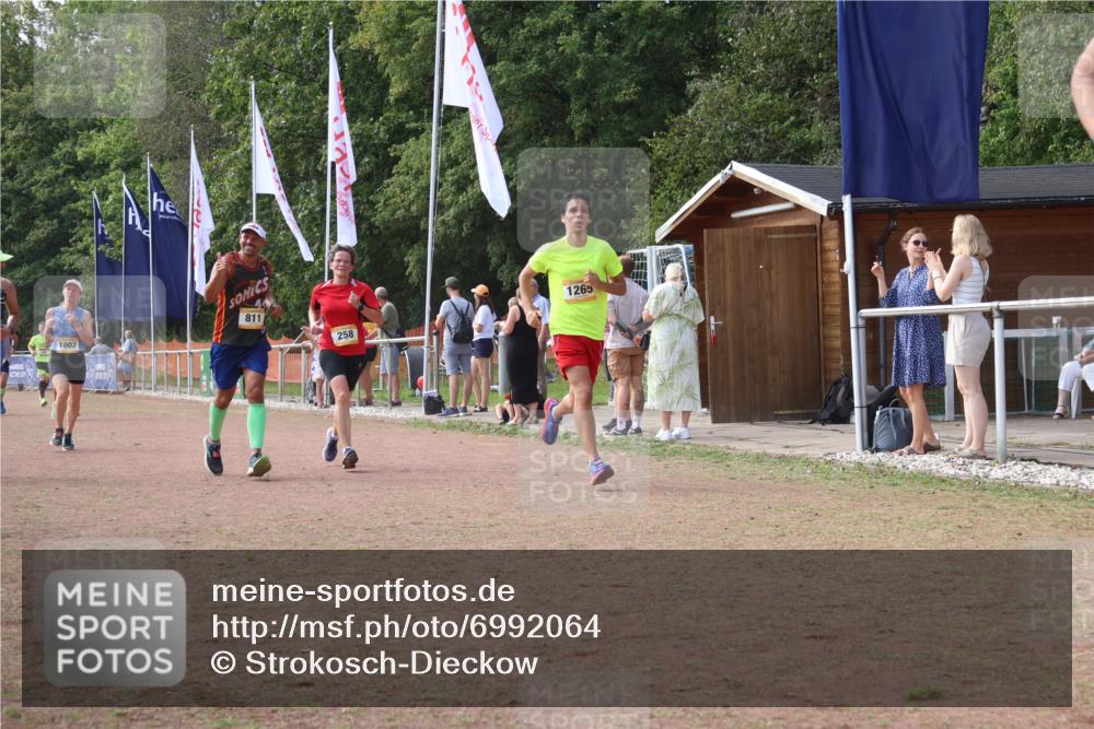 08.09.2024 - Airport Race Strokosch-Dieckow http://msf.ph/oto/6992064 08.09.2024 12:34:54 Ziel 241, 258, 630, 811, 966, 1002, 1050, 1148, 1265, 1388, 1419 meine-sportfotos.de