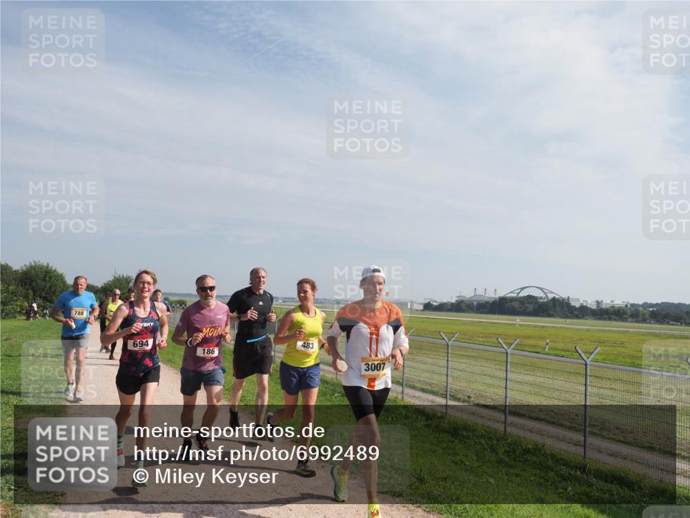 08.09.2024 - Airport Race Miley Keyser http://msf.ph/oto/6992489 08.09.2024 12:12:27 Laufen OLYMPUS, DIGITAL, CAMERA meine-sportfotos.de