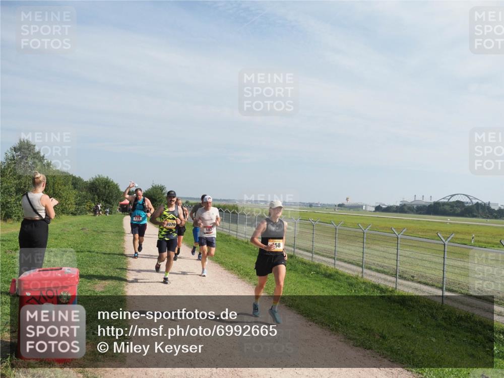 08.09.2024 - Airport Race Miley Keyser http://msf.ph/oto/6992665 08.09.2024 12:12:44 Laufen OLYMPUS, DIGITAL, CAMERA meine-sportfotos.de