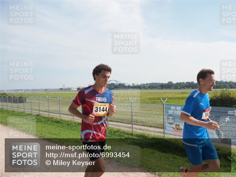 08.09.2024 - Airport Race Miley Keyser http://msf.ph/oto/6993454 08.09.2024 12:13:58 Laufen OLYMPUS, DIGITAL, CAMERA meine-sportfotos.de