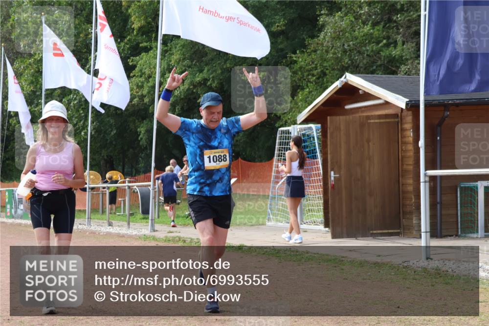 08.09.2024 - Airport Race Strokosch-Dieckow http://msf.ph/oto/6993555 08.09.2024 13:12:40 Ziel 977, 1088 meine-sportfotos.de