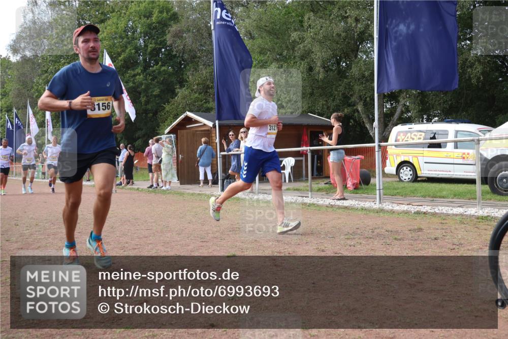 08.09.2024 - Airport Race Strokosch-Dieckow http://msf.ph/oto/6993693 08.09.2024 12:36:12 Ziel 802, 875, 1196, 1303, 1353, 1407, 3127, 3156 meine-sportfotos.de